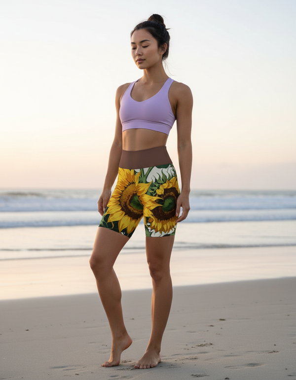 Yoga Shorts in Lumen
