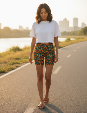 Women's Torajan Patterns Short Shorts