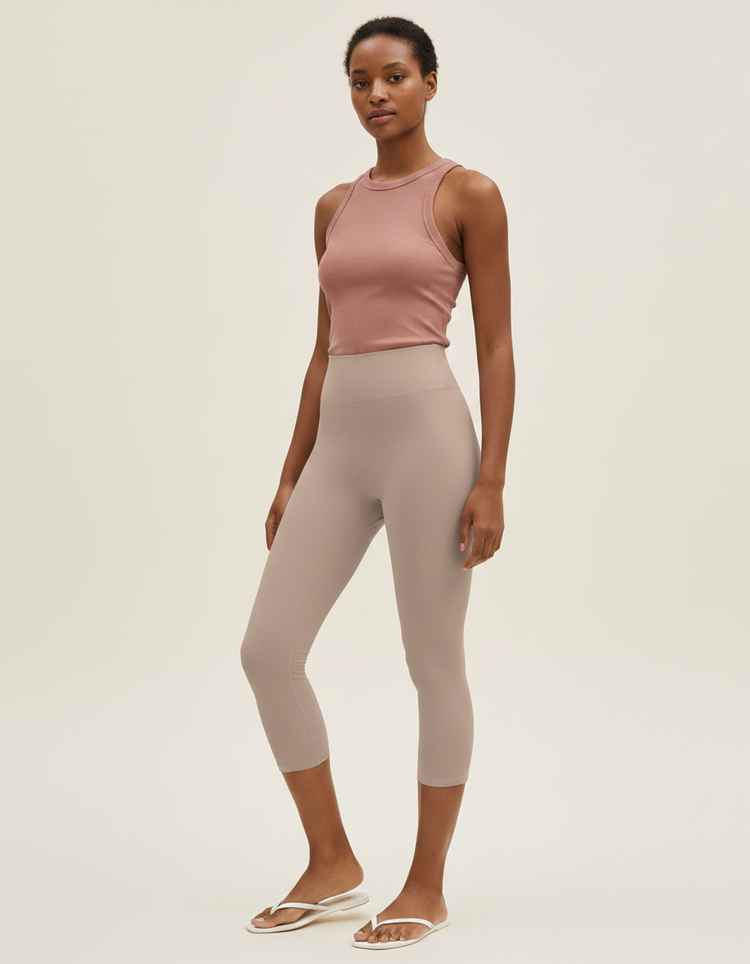 Agate Leggings Capri Yoga Leggings — Dripper