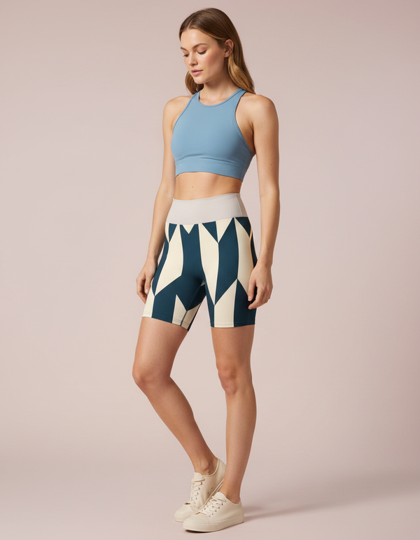 Yoga Shorts in Sakura